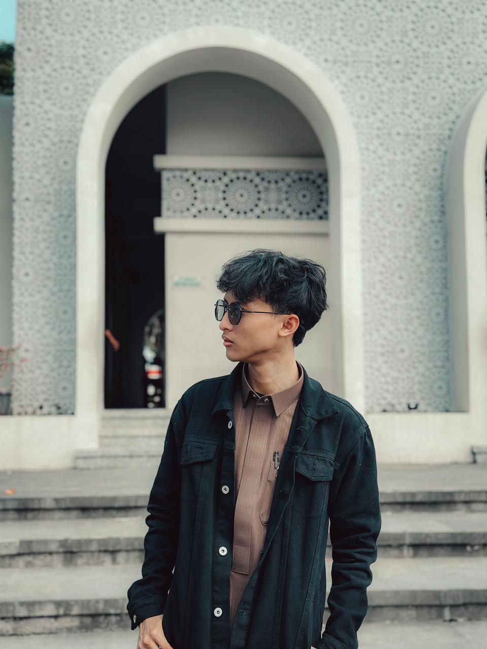 Rifqi Anugrah Background